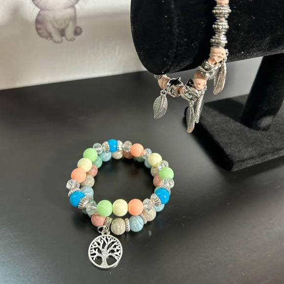 Pastel colorful beaded stretch stacking bracelets, set of 3 - Picture 2 of 5